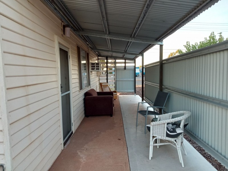 1 & 2/69 Becker St, Cobar NSW 2835