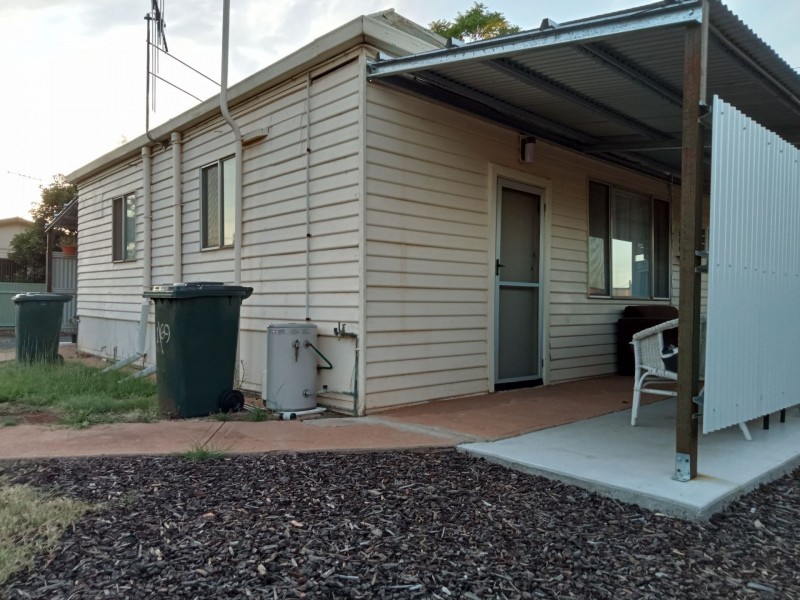 1 & 2/69 Becker St, Cobar NSW 2835
