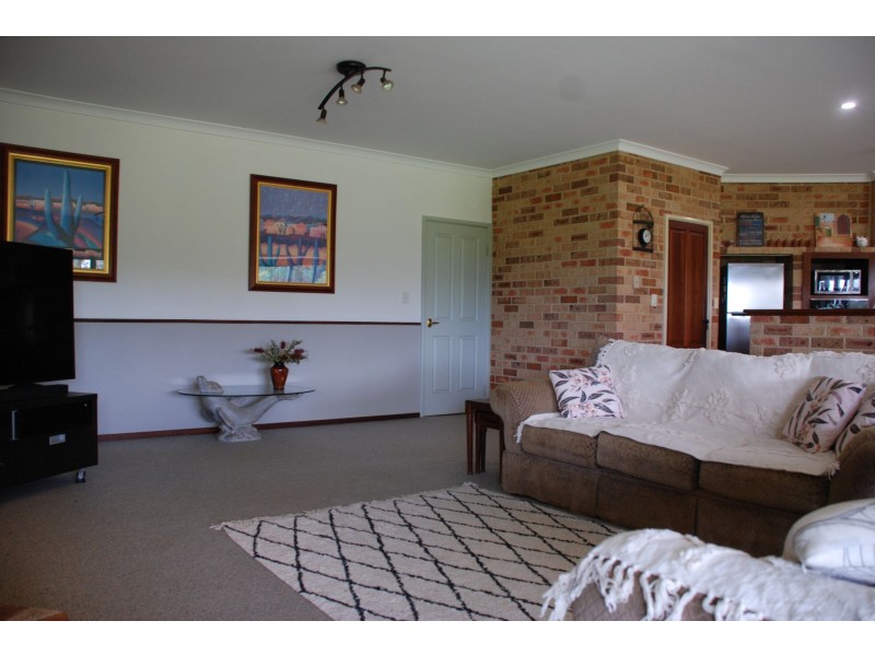 25 Nickajack Place, Kangaroo Gully WA 6255