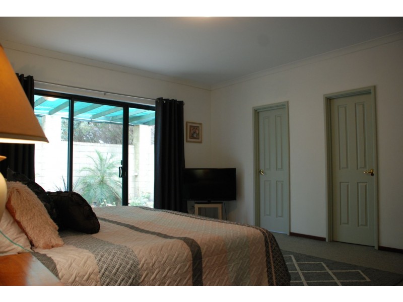 25 Nickajack Place, Kangaroo Gully WA 6255