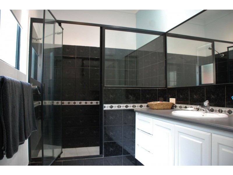 25 Nickajack Place, Kangaroo Gully WA 6255