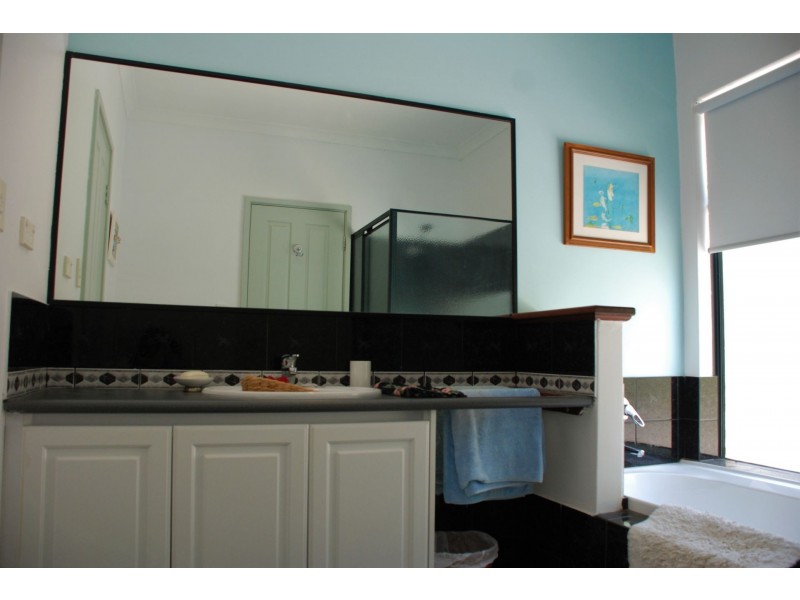 25 Nickajack Place, Kangaroo Gully WA 6255