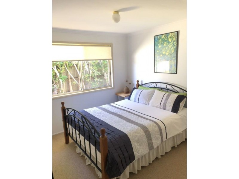 44 Southlake Drive, Varsity Lakes QLD 4227