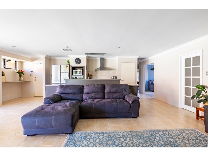 31 Heysham Bend, Butler WA 6036