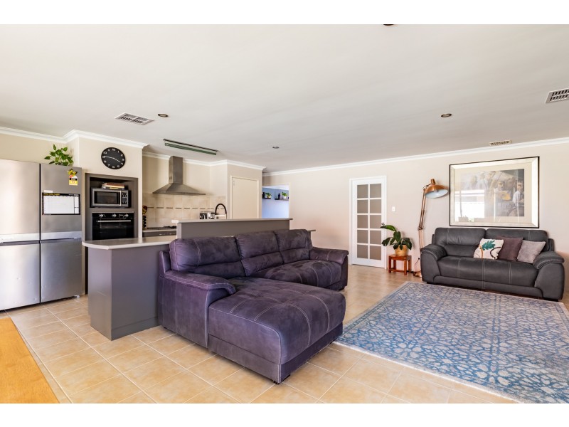31 Heysham Bend, Butler WA 6036
