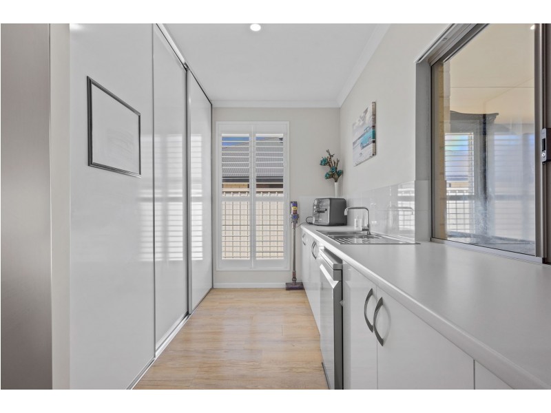 11 Charoite Street, Australind WA 6233