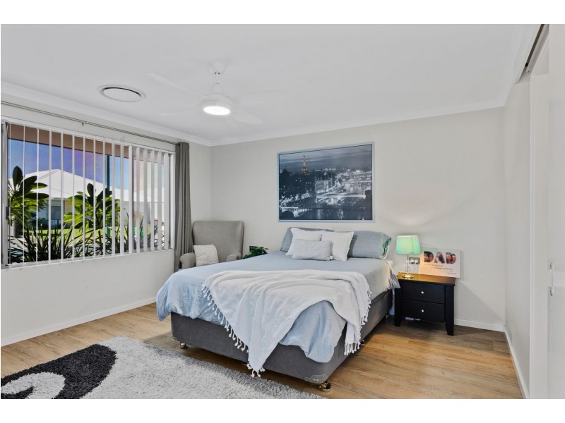 11 Charoite Street, Australind WA 6233