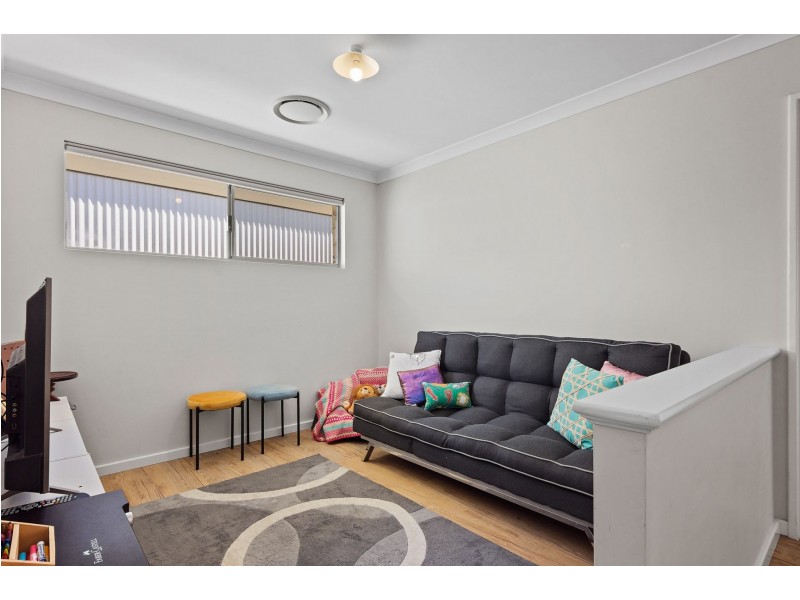 11 Charoite Street, Australind WA 6233