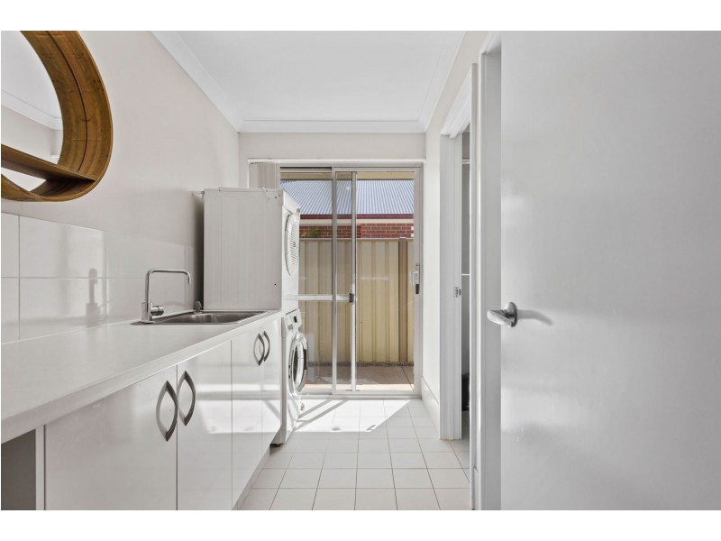 11 Charoite Street, Australind WA 6233