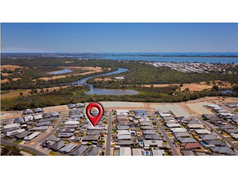 11 Charoite Street, Australind WA 6233