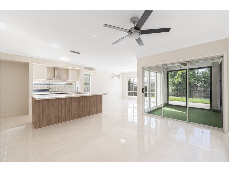 6 Wallaby PDE, Rochedale QLD 4123