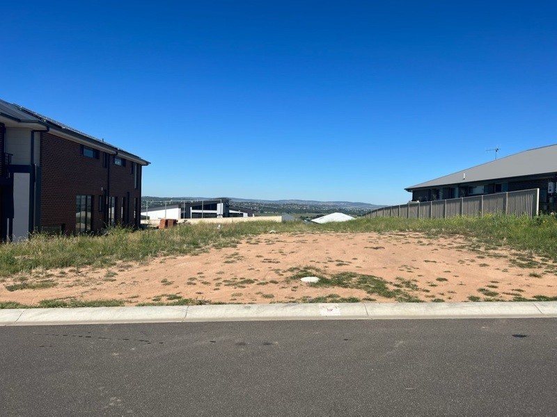 9 cain drive, Kelso NSW 2795