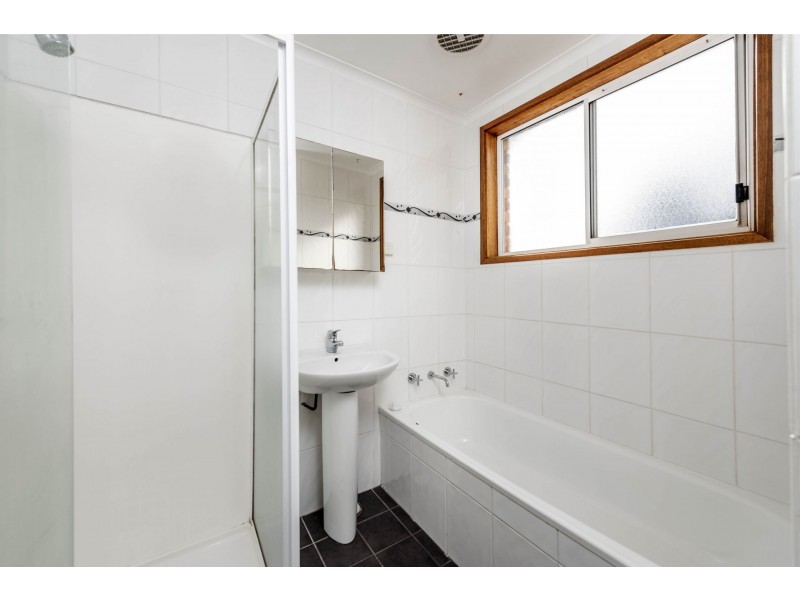 8/10-12 Booth St, Queanbeyan East NSW 2620