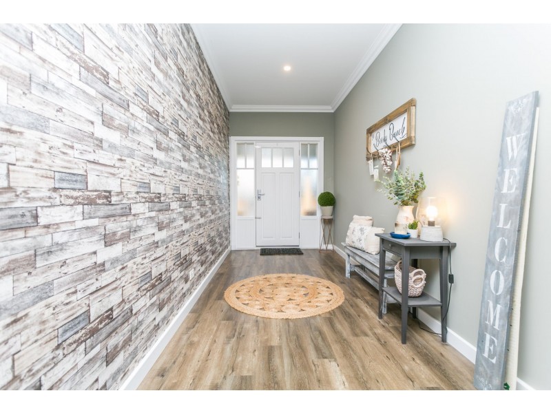 42 Portmarnock Drive, The Vines WA 6069