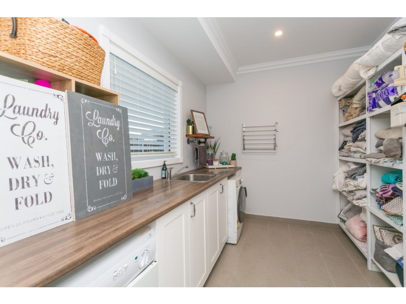 42 Portmarnock Drive, The Vines WA 6069