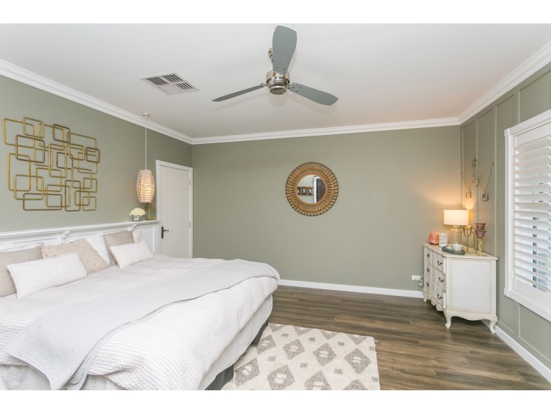 42 Portmarnock Drive, The Vines WA 6069