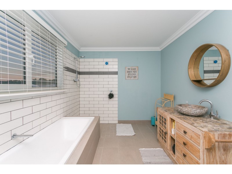 42 Portmarnock Drive, The Vines WA 6069