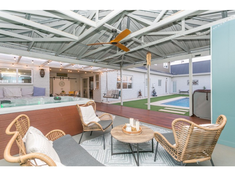 42 Portmarnock Drive, The Vines WA 6069