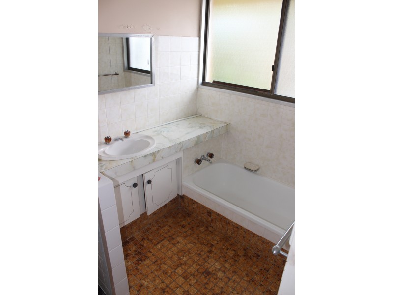 8 McKellar Court, Mount Pleasant QLD 4740