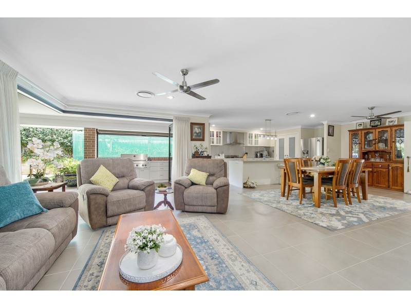 15 St Lucia Place, Bonny Hills NSW 2445