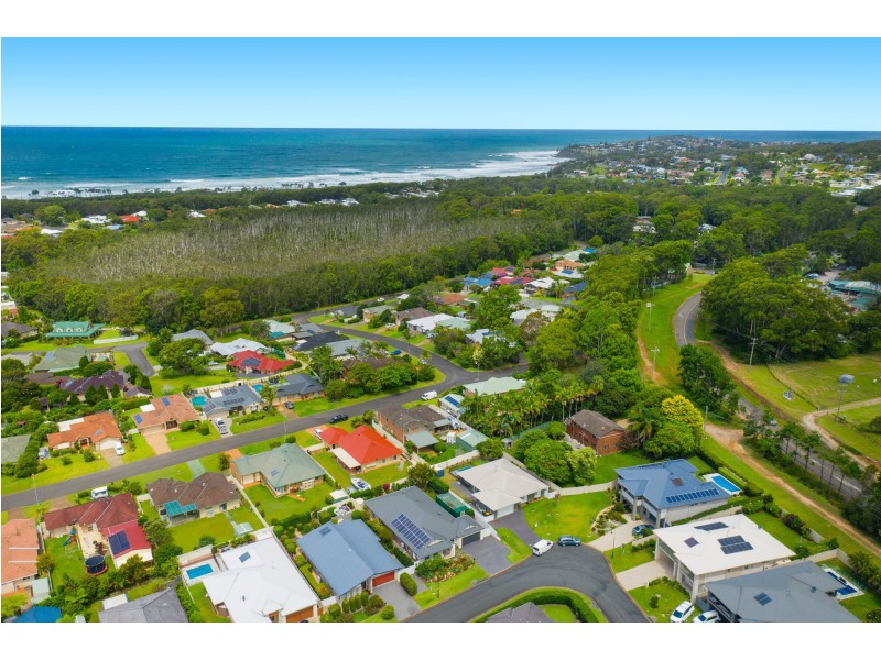 15 St Lucia Place, Bonny Hills NSW 2445