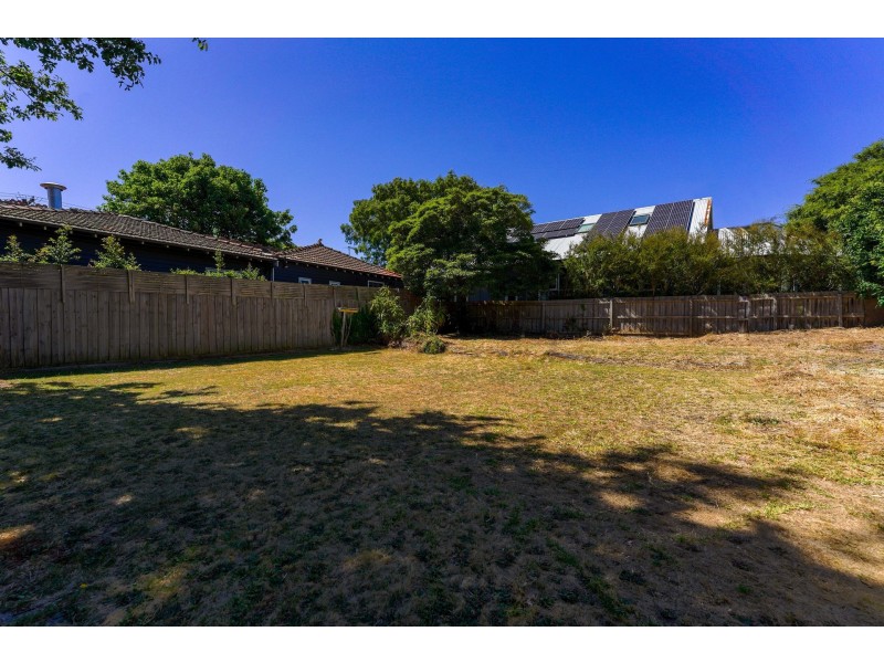 24 Deakin Street North, Hampton VIC 3188