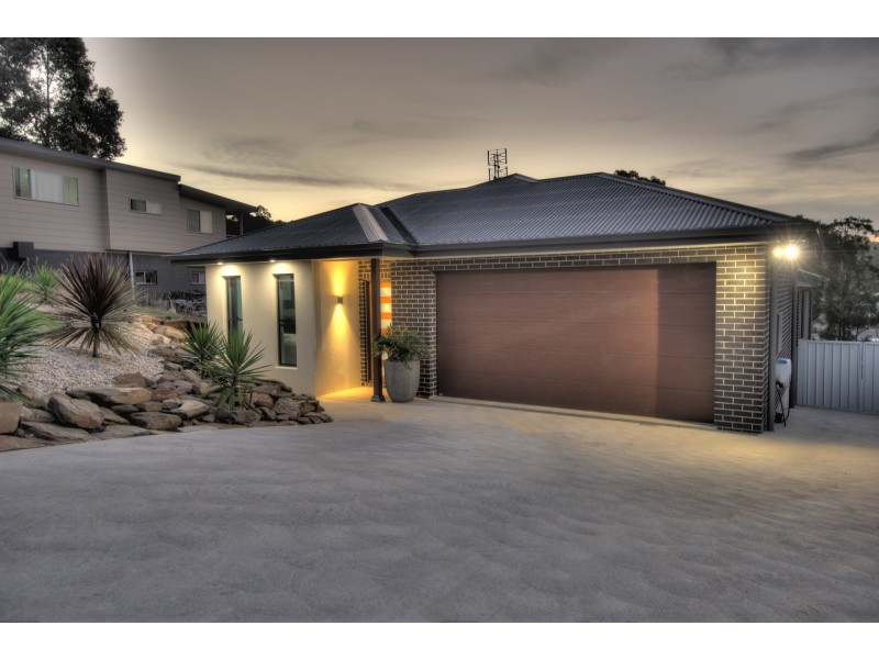11 Jarrah way, Malua Bay NSW 2536