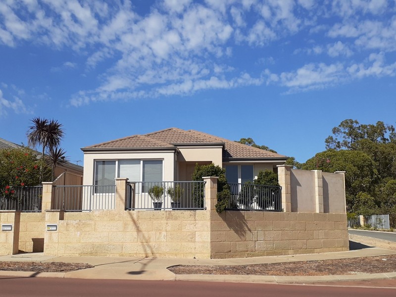 176 Pebble Beach Boulevard, Meadow Springs WA 6210