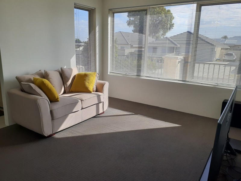 176 Pebble Beach Boulevard, Meadow Springs WA 6210