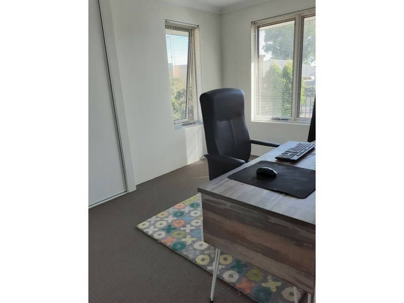 176 Pebble Beach Boulevard, Meadow Springs WA 6210