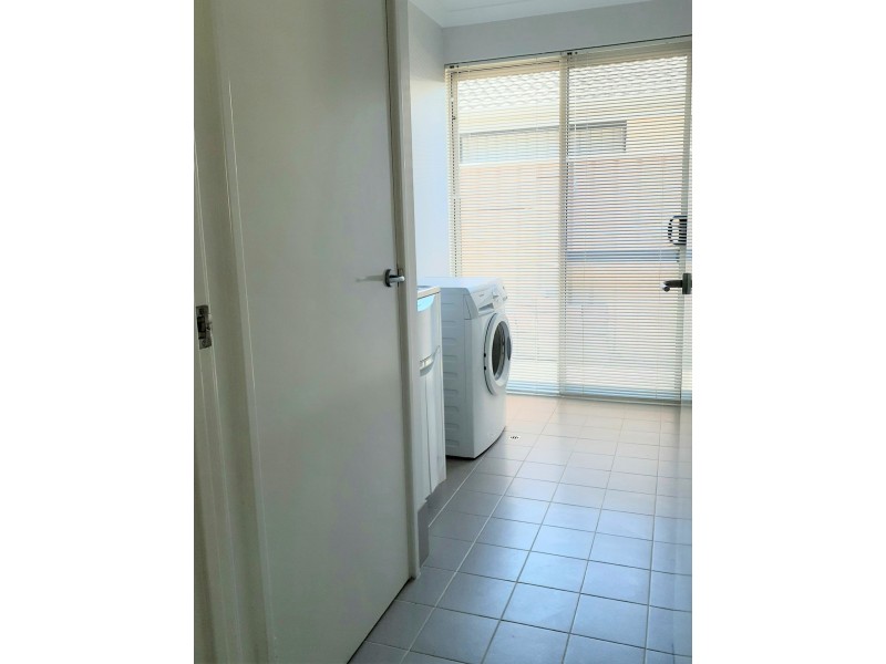 176 Pebble Beach Boulevard, Meadow Springs WA 6210