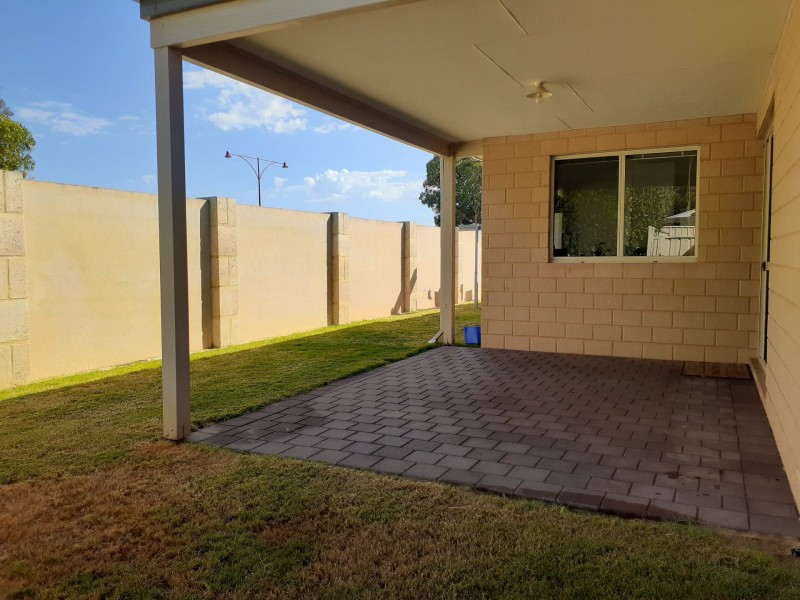 176 Pebble Beach Boulevard, Meadow Springs WA 6210