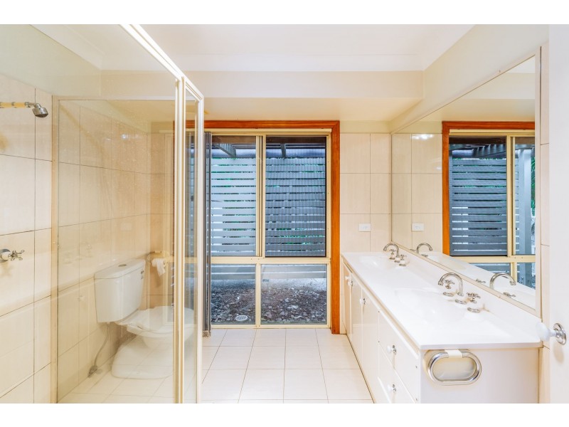 39 Parasol Street, Bellbowrie QLD 4070