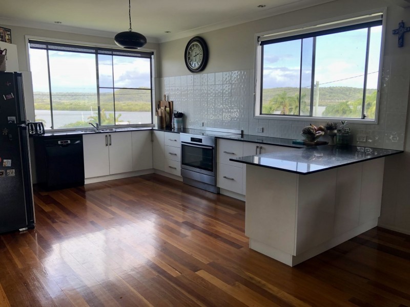 9 Schooner Street, Russell Island QLD 4184