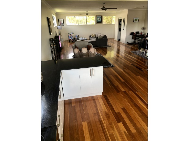 9 Schooner Street, Russell Island QLD 4184