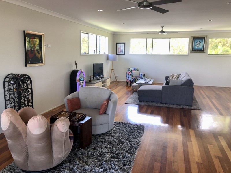 9 Schooner Street, Russell Island QLD 4184