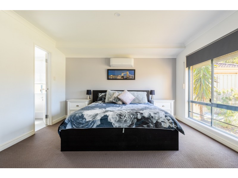 16 Strasbourg ramble, Port Kennedy WA 6172