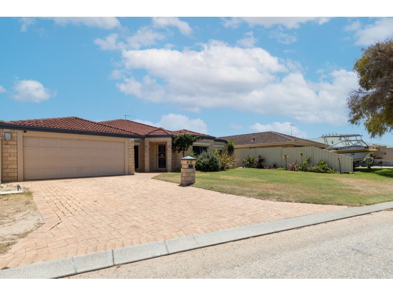 16 Strasbourg ramble, Port Kennedy WA 6172