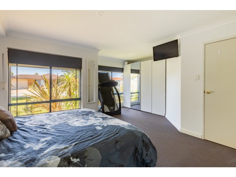 16 Strasbourg ramble, Port Kennedy WA 6172