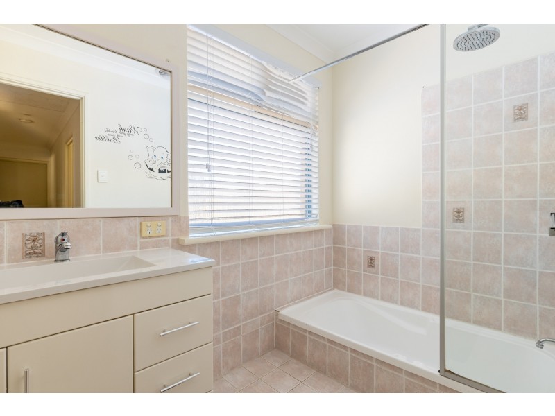 16 Strasbourg ramble, Port Kennedy WA 6172