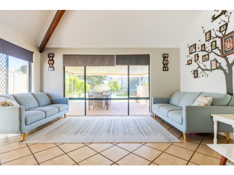 16 Strasbourg ramble, Port Kennedy WA 6172