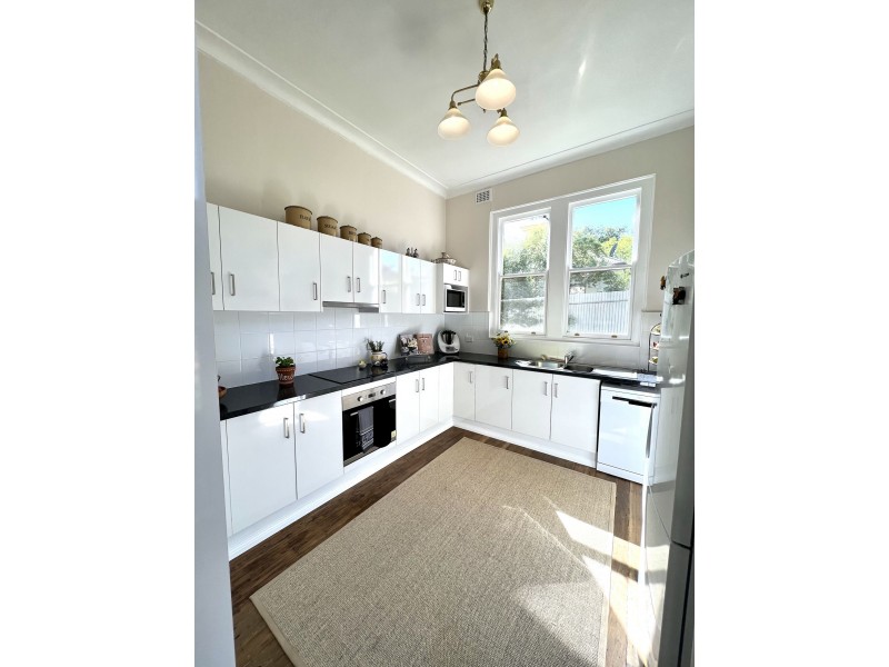 77 Main Street, Grenfell NSW 2810