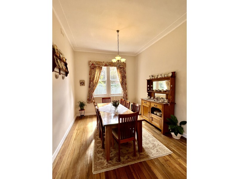 77 Main Street, Grenfell NSW 2810