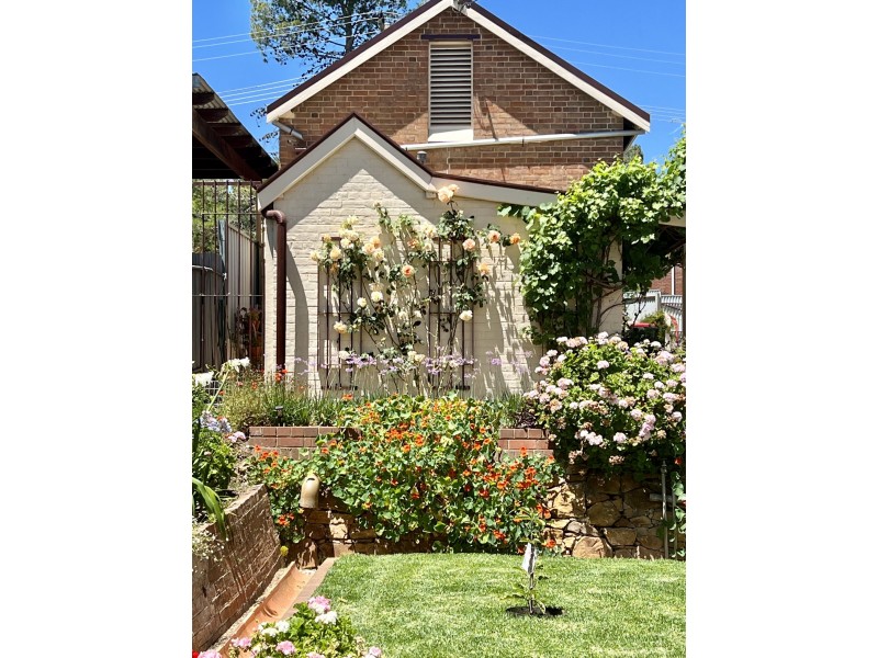 77 Main Street, Grenfell NSW 2810