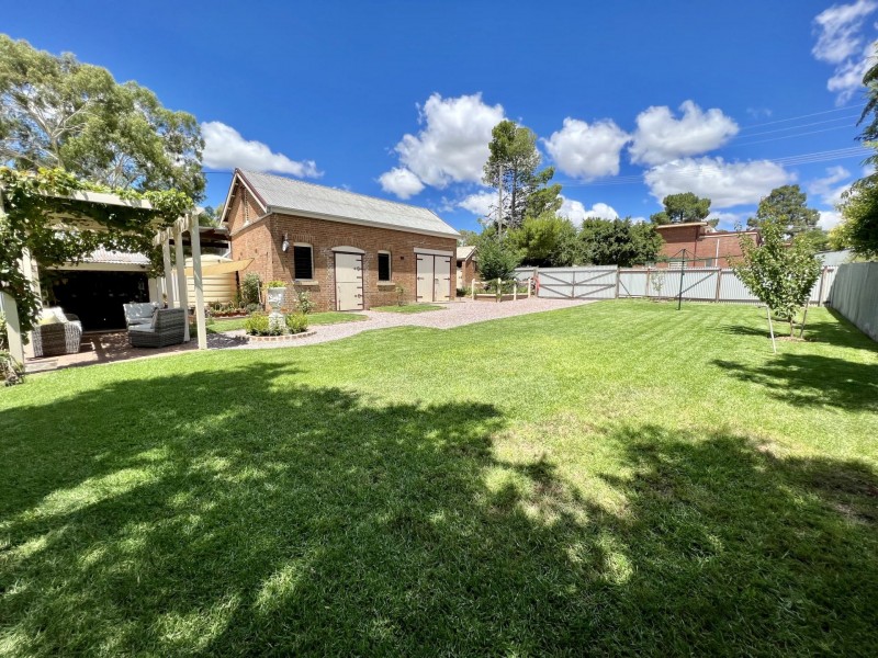 77 Main Street, Grenfell NSW 2810