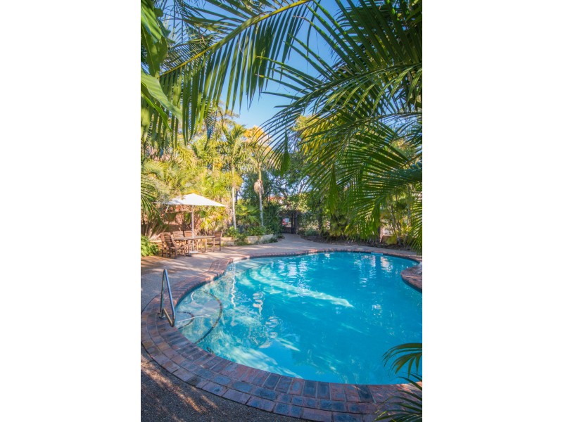 2/160 Pine Street, Wynnum QLD 4178