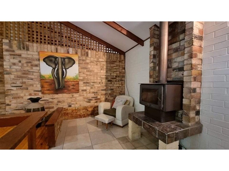 13-15 Dalby St, Nanango QLD 4615