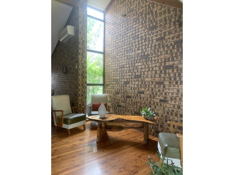 13-15 Dalby St, Nanango QLD 4615