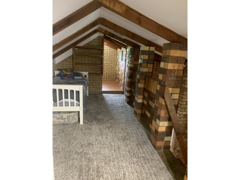 13-15 Dalby St, Nanango QLD 4615