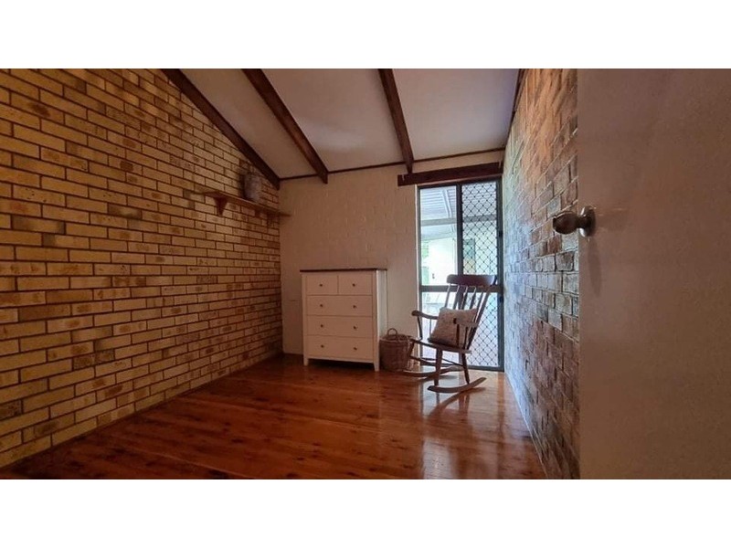 13-15 Dalby St, Nanango QLD 4615